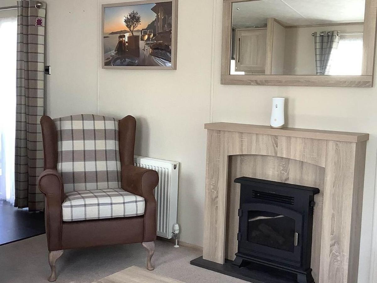 Beautiful 2 Bedroom Helmsley Lodge Northampton Exteriér fotografie