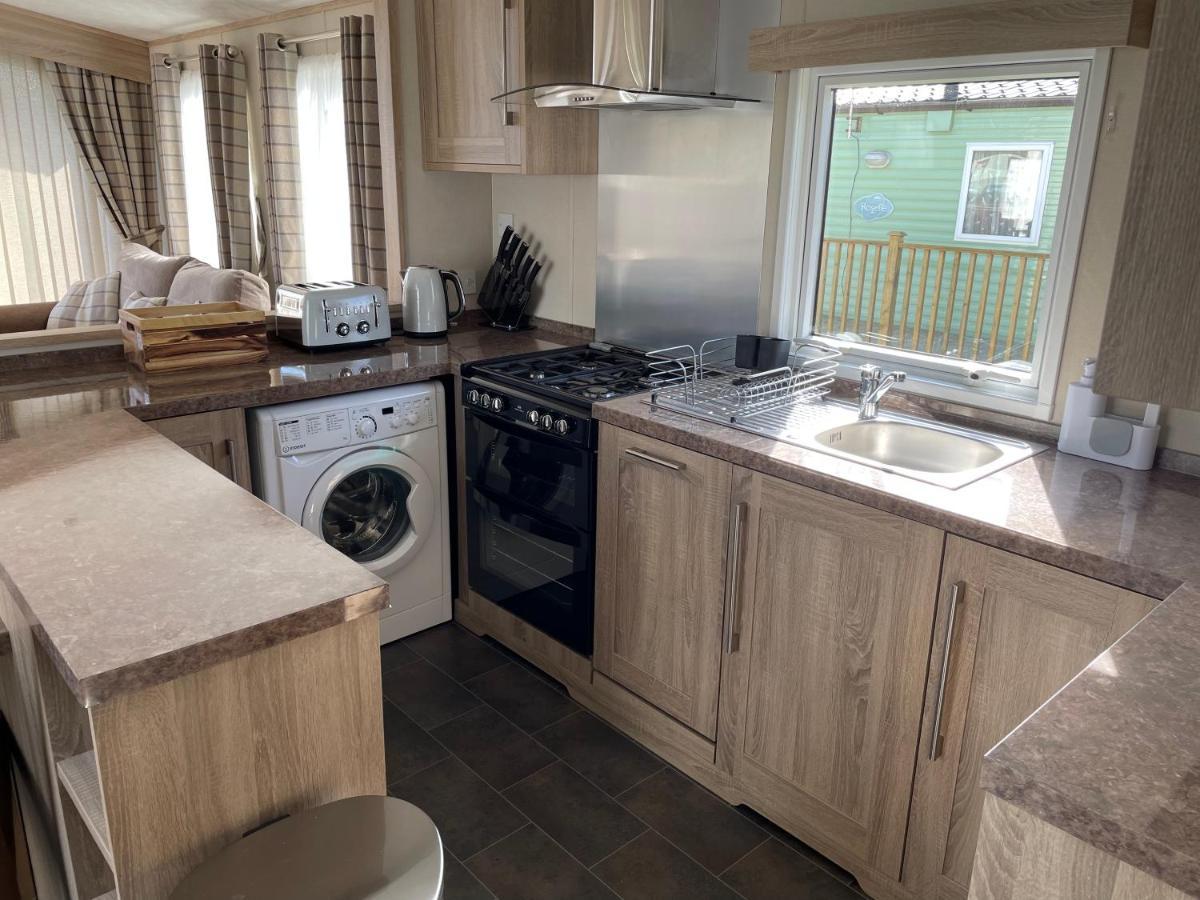 Beautiful 2 Bedroom Helmsley Lodge Northampton Exteriér fotografie