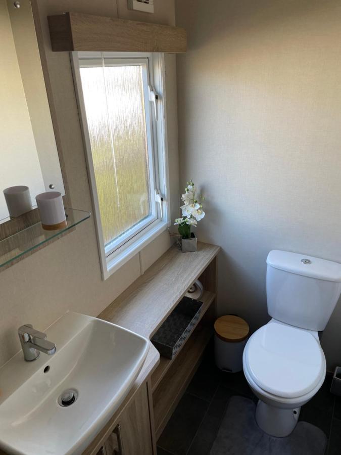 Beautiful 2 Bedroom Helmsley Lodge Northampton Exteriér fotografie